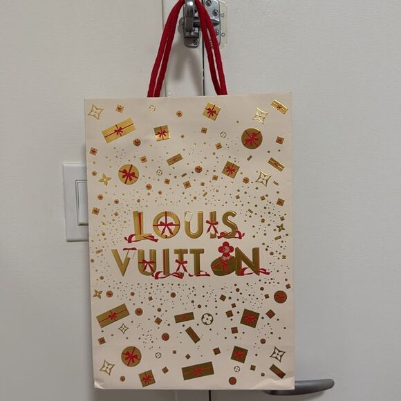 Louis Vuitton NWOT Holiday 2023 Limited Edition Paper Shopping Gift Bag. - Picture 3 of 7